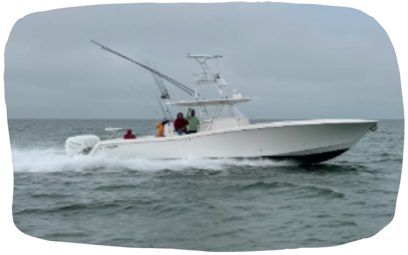thunder go fast a small boat in a body of water